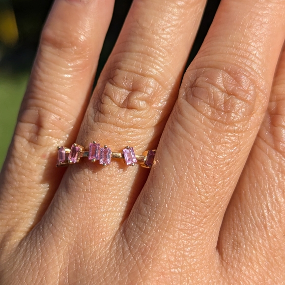 18K Rose Gold Staggered Pink Sapphire Baguette Ring Band - Picture 6 of 8